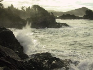 Tofino Storm Watching at Ch-ahayis Beach House in Tofino